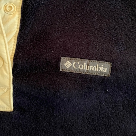 EUC Columbia pullover - Picture 4 of 6
